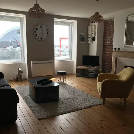 60 Rue Du Port